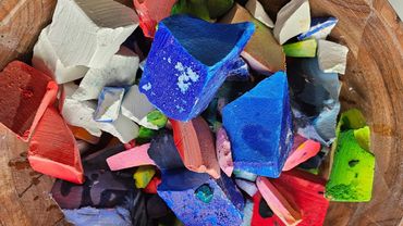 Leftover Gym Chalk Chunks ♡ Dyed & Plain Jane