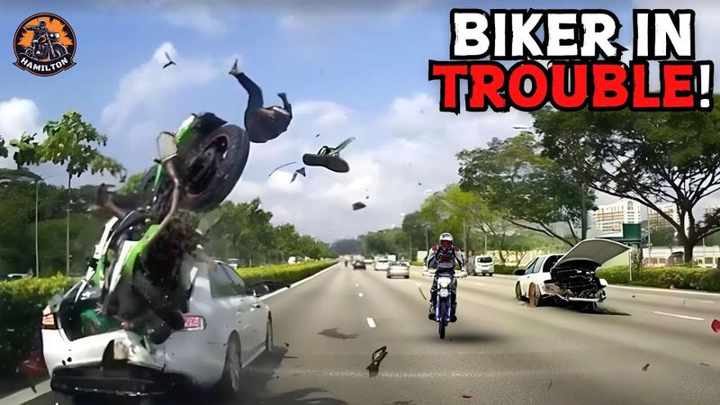 35 CRAZY & INSANE Motorcycle Moments Best Of The Week | Motorcycle Crashes 2024