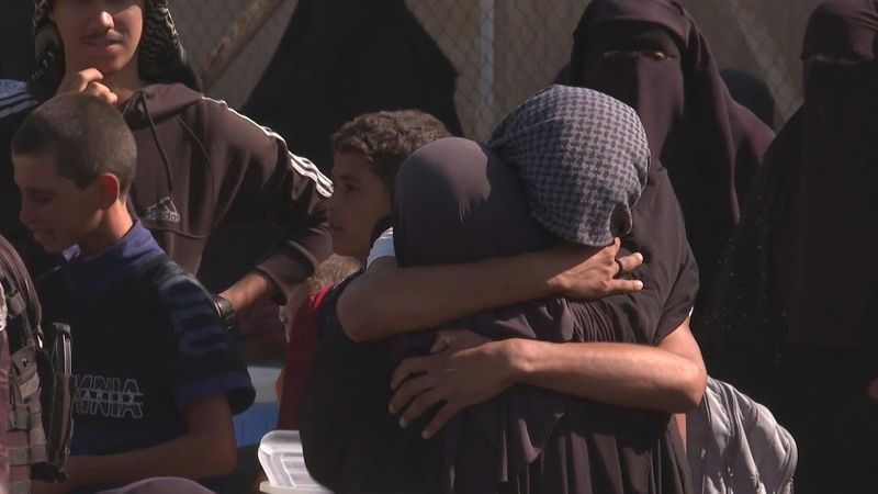 Fresh group of Iraqis leaves Syria's Al-Hol camp | AFP