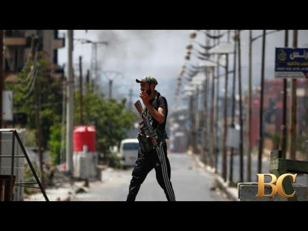 Fresh clashes break out in Syria as the interim government struggles to ease tensions