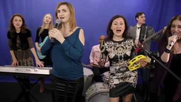 Русские Африканцы Азиаты Европейцы Американцы - мои коллеги. В этом клипе вижу мир таким,как мечтаю.