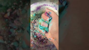 Double dye crush #oddlysatisfying #shortscreate #relaxing #gymchalk #satisfying