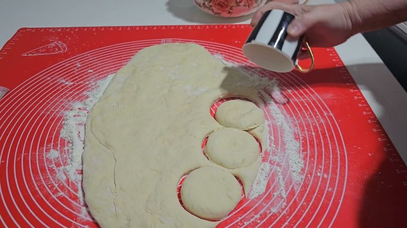 ПОНЧИКИ НА ЗАВТРАК.  / С сах.пудрой и шоколадом./