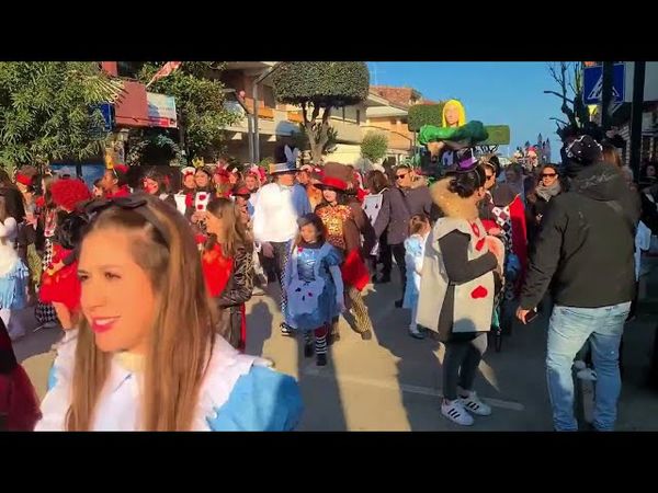 Казалось бы Тихий Городок Но Такого Вы Ещё Не Видели Карнавал/Наш ужин