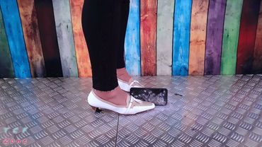 Samsung Galaxy Smartphone Crush Test! 🤣 #asmr #stressrelief