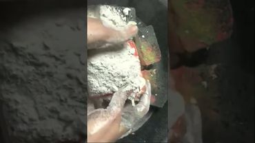 Fresh Soft Chalk with Multicolored Powder