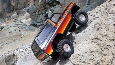 Traxxas TRX4 Ford Bronco Song-jun Rock Crawling