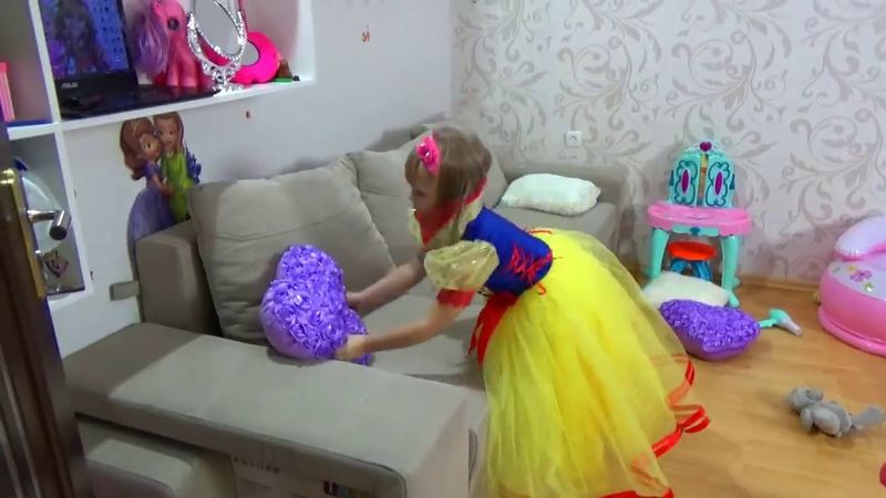 Принцессу ОБМАНУЛА Мачеха Принц Спасает Красавицу Маргарита и Лера Princesses disney for kids
