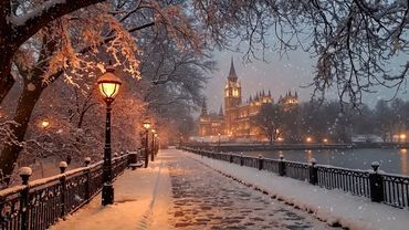 Walking Along a Snowy Road Toward an Ancient Castle | Moody Winter & Dark Academia Piano Solitude