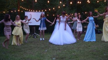 Танец  подружек невесты.Танцевальный сюрприз на свадьбе друзей:D