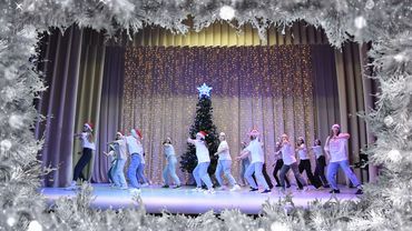 Новогодний флешмоб танцевального коллектива" Dance Energy "              "В ритме нового года"