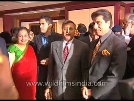 सुनील दत्त ने बॉम्बे में पार्टी की, संजय दत्त भी शामिल हुए, श्रीदेवी भी मौजूद रहीं