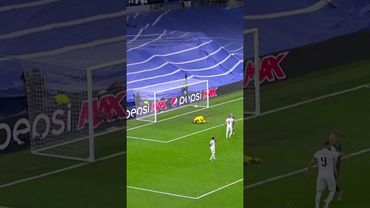 Valverde only scores GOLAZOS!