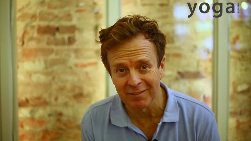 Гарт Маклейн — йога при рассеянном склерозе