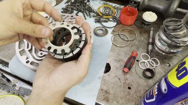 2. GM 4L60E Rebuild - Subassemblies