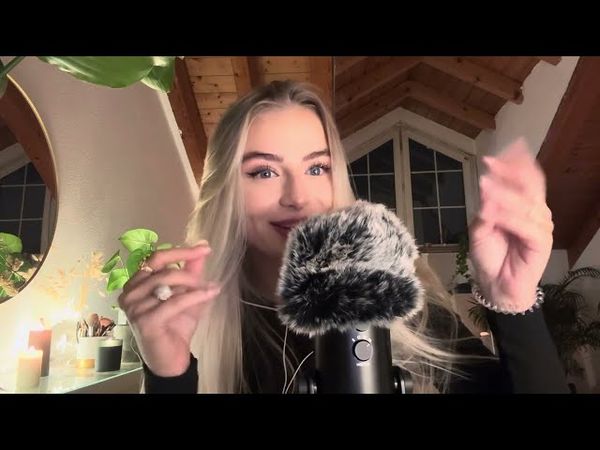 ASMR close up whisper & mic scratching (bare+foam+fluffy) 😴