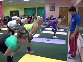 КРАСИВАЯ ПОДТЯНУТАЯ ПОПА-РАБОТАЕМ НАД ЯГОДИЦАМИ..