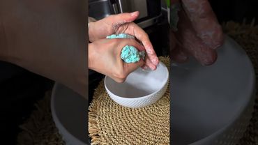 Налейте пасту на мыло и соседи будут проситься только в ваш туалет #советы #лайфхаки #советыдлядома