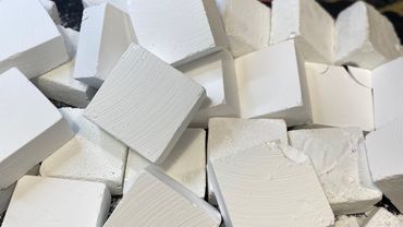 Buttery Soft Fresh Gym Chalk ASMR crush | Satisfying | Pebbles Play