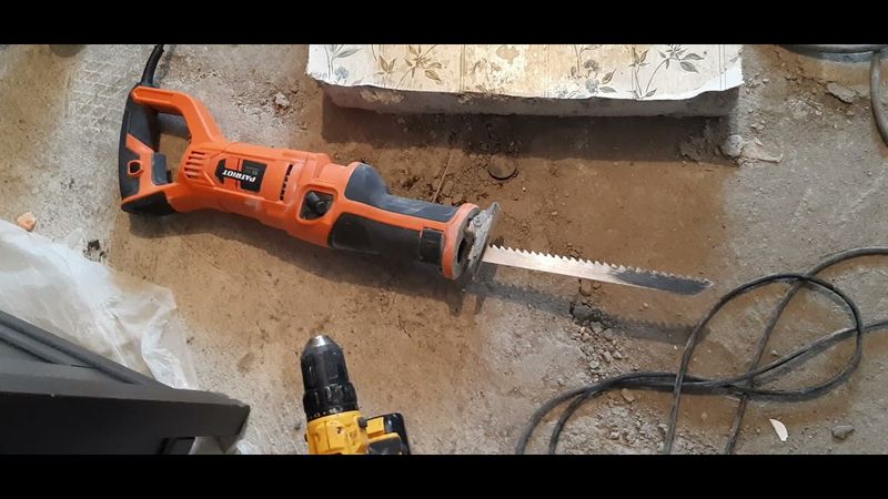 Обзор ремонта. Сносим ненесущую стену.