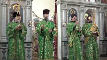 Митрополит Викентий совершил Божественную литургию в Чирчике в день Петра и Февронии