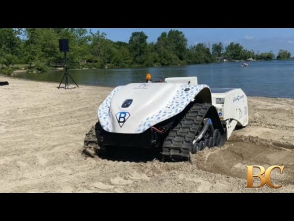 Canada’s first-ever beach cleaning robot just hit Lake Simcoe shores
