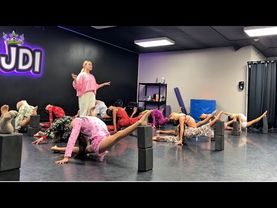Final stretching class of the year🥳 JDI Dance company