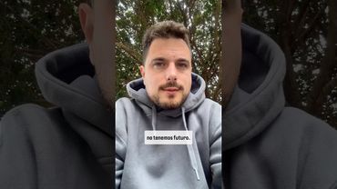 Los zombies ya están aquí 🚫🧠 #autosuficiencia #gallinas #gripeaviar