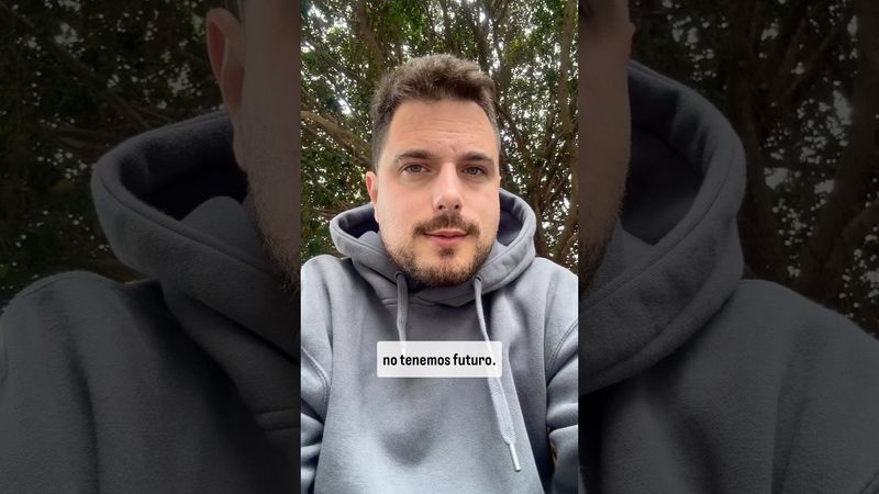 Los zombies ya están aquí 🚫🧠 #autosuficiencia #gallinas #gripeaviar