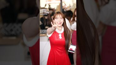 沒想到意外被多慧投擲的禮物爆頭 多慧一臉慌亂快笑瘋🤣@lee_dahye #李多慧 #이다혜 #cheerleader #fancam #shorts