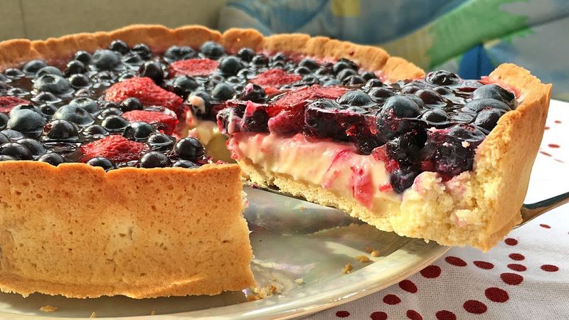 Тирольский ПИРОГ с Заварным кремом и ягодами на песочном тесте