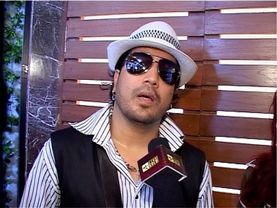 Mika Singh: Akshay Kumar was looking handsome in a turban and he proves that Singh is always King