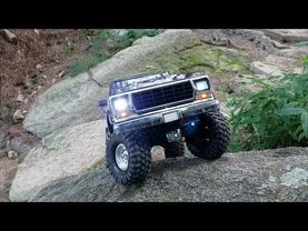 RC카 트랙사스 포드 브롱코Traxxas TRX4 Ford Bronco Rock Crawler