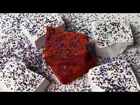 Dyed & White Glittery Fresh Chalk Topped