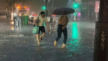 Paris streets flood as storm hits amid heatwave | AFP