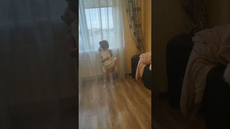 сестричку носят на руках  Мира и Стеша отжигают!