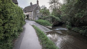 An Unforgettable Early Morning Walk in a Beautiful Village || ENGLAND