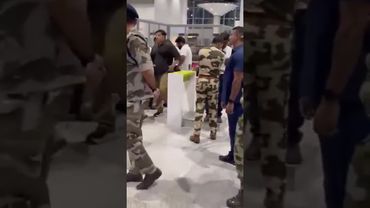 சென்னை விமானநிலையம் தளபதி விஜய் chennai airport tvk vijay