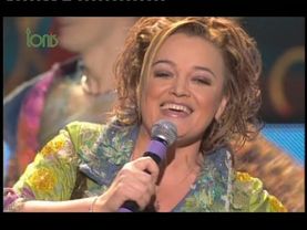 Надежда Кадышева - Плывёт веночек