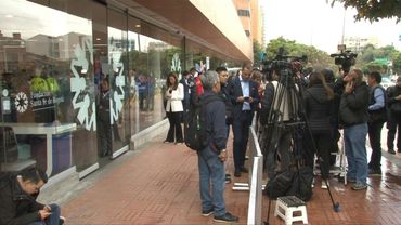 Images outside clinic where Colombian presidential hopeful hospitalized after shooting | AFP
