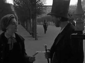 Любовь надо придумать заново.