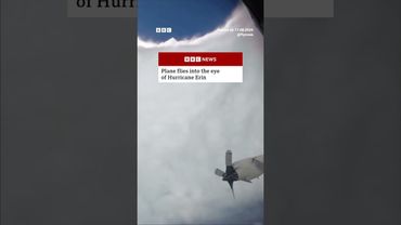 Plane flies into the eye of Hurricane Erin. #HurricaneErin #Hurricanes #BBCNews