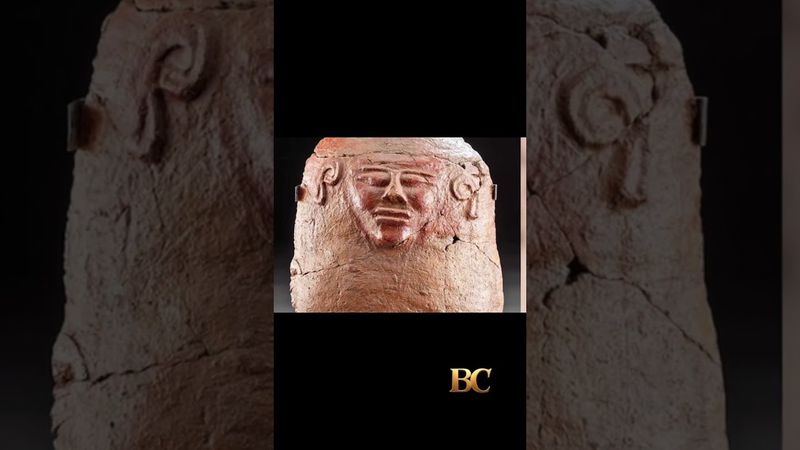 U.S. returns parts of queen’s temple, ancient gold coin and other rare smuggled artifacts to Egypt