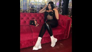 Glossy Leggings Outfits For The Spotlight | How to Style Curvy Luxe Leggings Looks Body Positivity