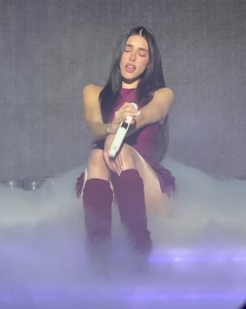 Little cutie  #madisonbeer #fyp #ryanucs #thespinnintour 