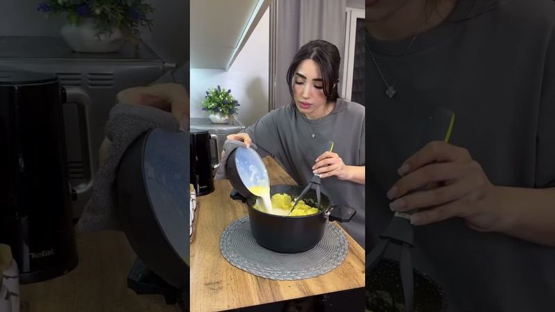 Ну конечно каждая хозяйка по своему готовит картофельное ПЮРЕ но я хочу поделиться способом который