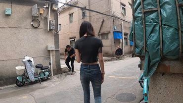 #深圳邪骨 深圳城中村找家政骨妹，19歲剛從按摩專業學校畢業，手法獨道。