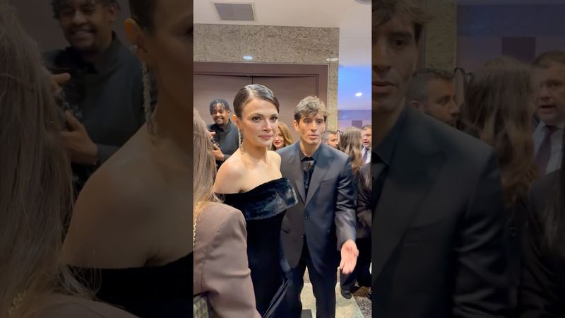 SİNEM ÜNSAL  #sinemünsal #sinemunsal #uzakşehirdizisi #uzaksehir #alyaalboraa #atakanozkaya