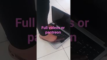 heels Sharp vs laptop