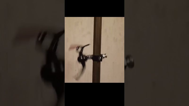 Сюрприз для шумных соседей.  A surprise for noisy neighbors. #handmade #diy #art